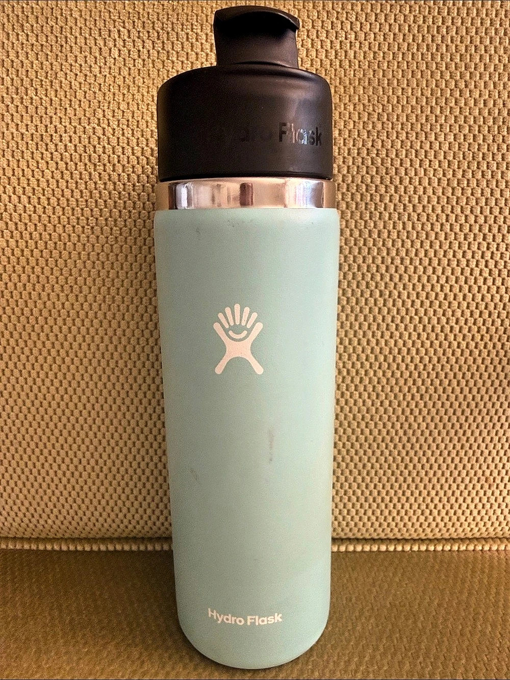 Hydro Flask 20 oz Wide Mouth with Flex Straw Cap Water Bottle, Mint Green